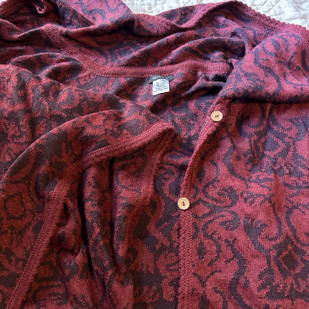 Elegant Burgundy Patterned Sweater